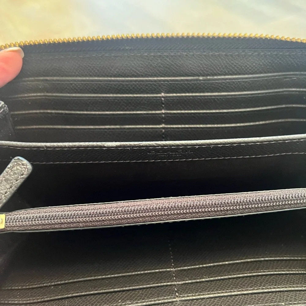 Coach Zip Wallet Python Embossed - Picture 10 of 10